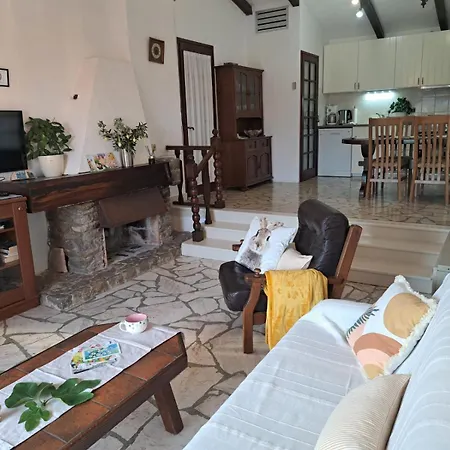 Oliva Apartment Seget Vranjica